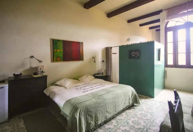 اتاق لوکس با تخت بزرگ, Charming B&b Dar Ta Zeppi