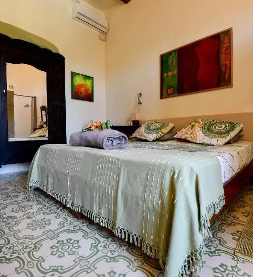 اتاق لوکس با تخت بزرگ, Charming B&b Dar Ta Zeppi