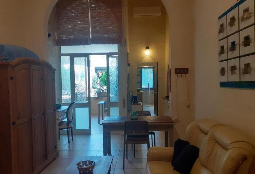 استودیو استاندارد با چشمانداز باغ, Charming B&b Dar Ta Zeppi