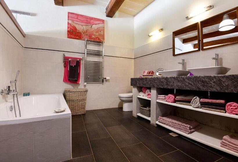 اتاق سوپریور خانوادگی, Charming B&b Dar Ta Zeppi