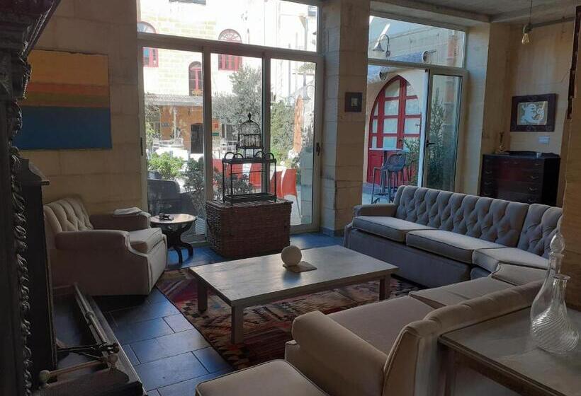 ویلای یک اتاق خوابه با استخر شنا, Charming B&b Dar Ta Zeppi