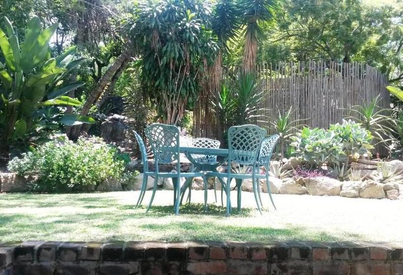 家庭间, 5th Seasons Guesthouse