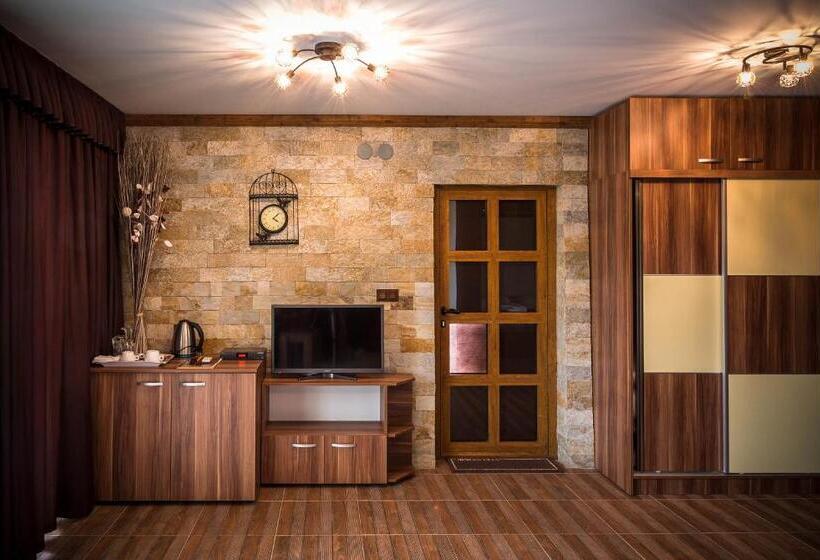 جناح مطل على البحيرة, The Wind Mills Hydropark