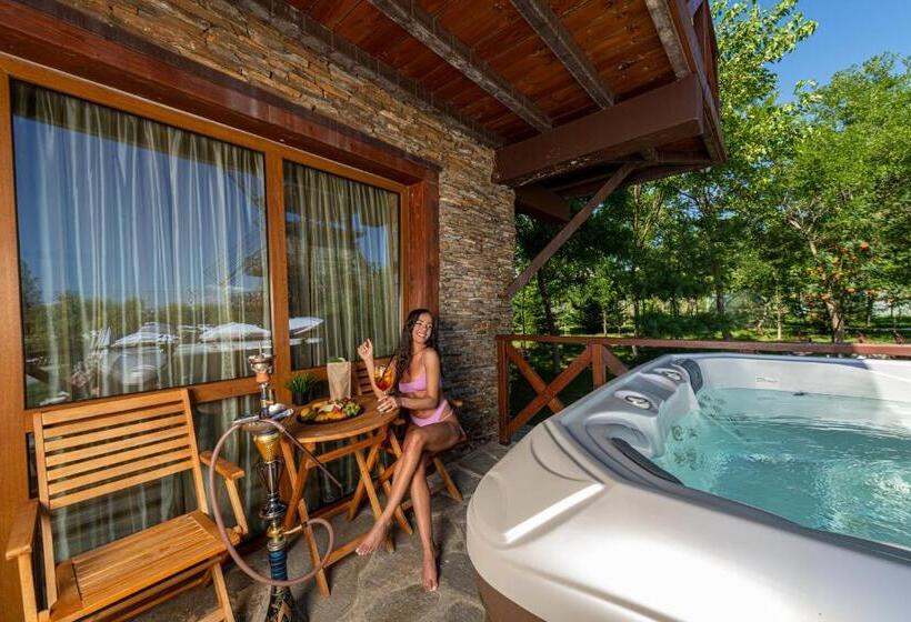 جناح بريميوم, The Wind Mills Hydropark