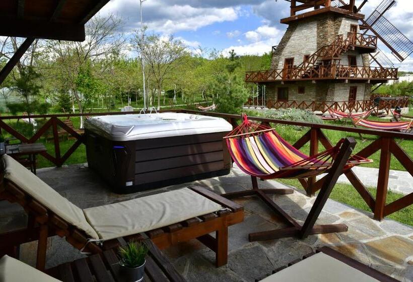 جناح بريميوم, The Wind Mills Hydropark