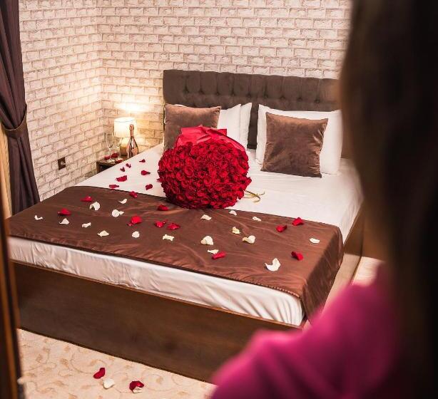 جناح مطل على البحيرة, The Wind Mills Hydropark