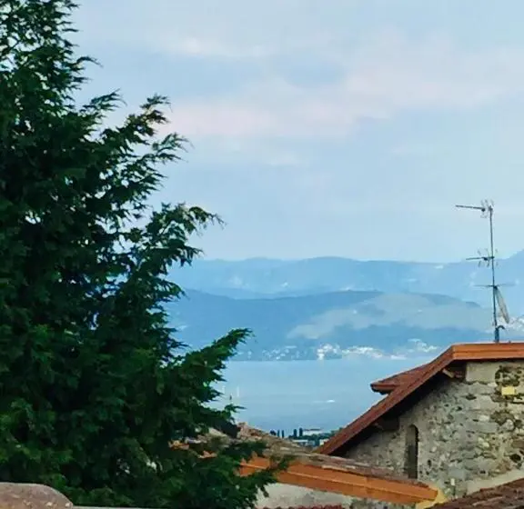 バルコニー付きスタンダードルーム, La Casa Di Campagna Sul Garda
