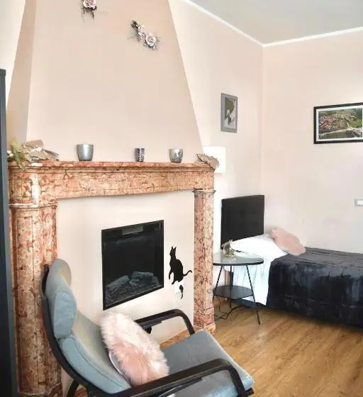 庭の見えるスタンダードトリプルルーム, La Casa Di Campagna Sul Garda