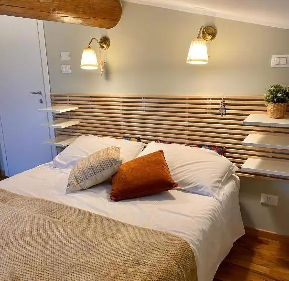 バルコニー付きスタンダードトリプルルーム, La Casa Di Campagna Sul Garda
