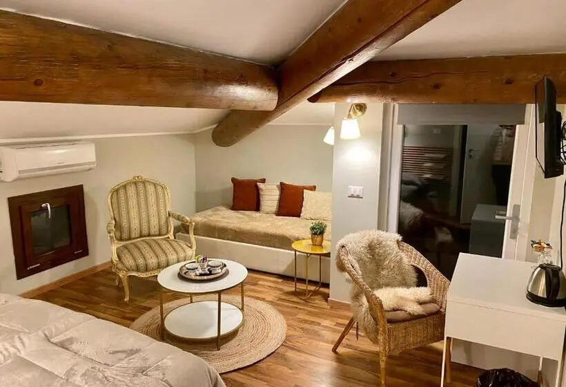 バルコニー付きスタンダードトリプルルーム, La Casa Di Campagna Sul Garda