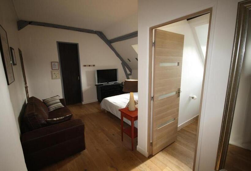 Номер Стандарт Вид на Сад, Manoir De La Croix Sonnet