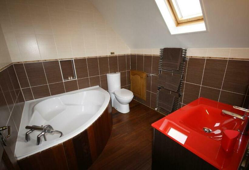 Номер Стандарт, Manoir De La Croix Sonnet