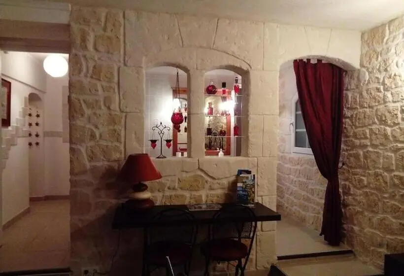 コンフォートルーム, Chez Isabelle Et Guy B&b
