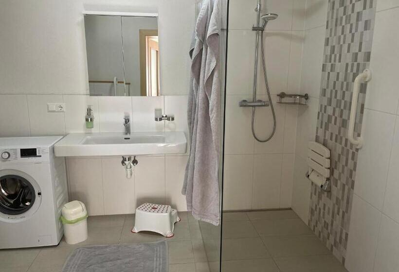 דירת חדר בקומת קרקע, Bio Bauernhof Auernig