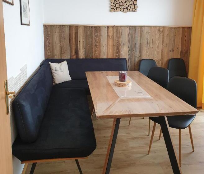 1 Bedroom Apartment with Balcony, Doadlerhof