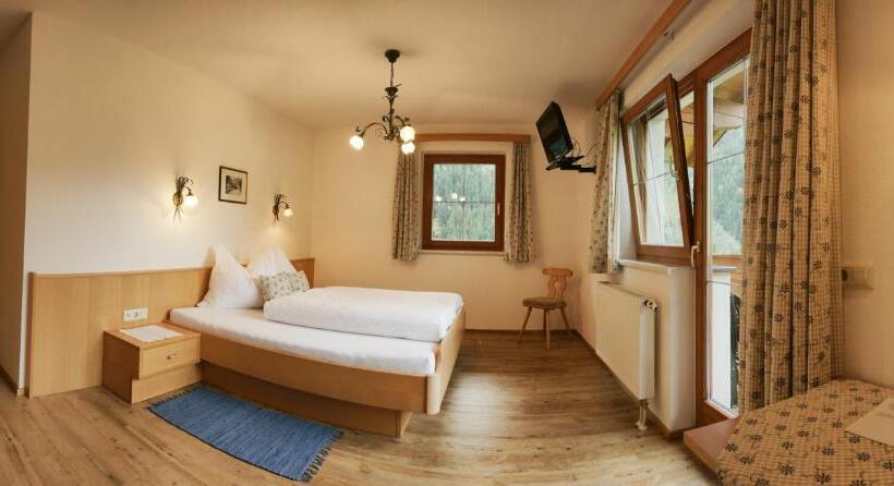 1 Bedroom Apartment with Balcony, Doadlerhof