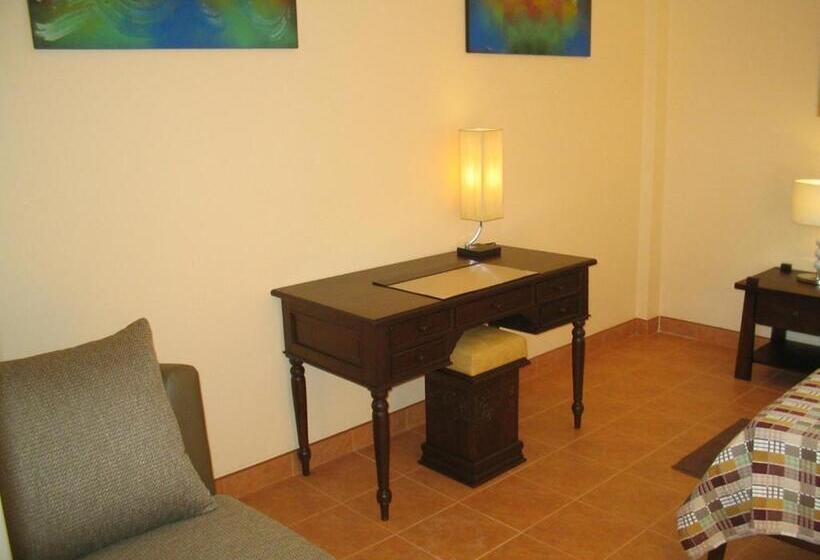 标准平房, Lonops Gay Paradise