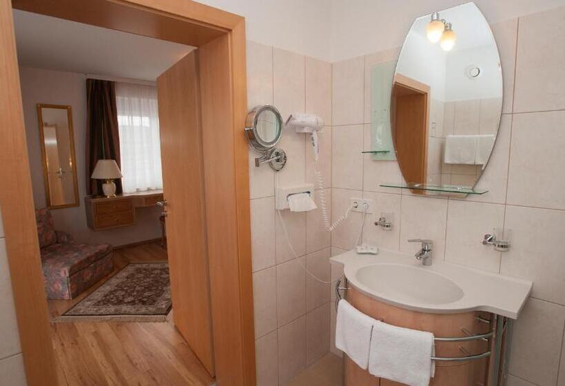 带阳台的豪华间, Villa Katharina