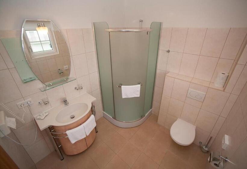 带阳台的豪华间, Villa Katharina