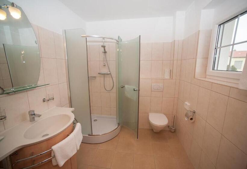 带阳台的豪华间, Villa Katharina