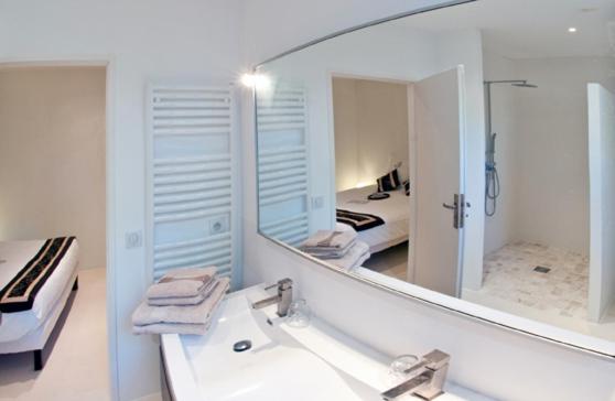 Апартаменты 1 Спальня с Террасой Вид на Море, Villa Les Restanques