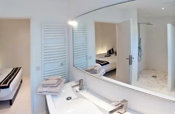 Habitación Estándar Vista Mar con Terraza, Villa Les Restanques