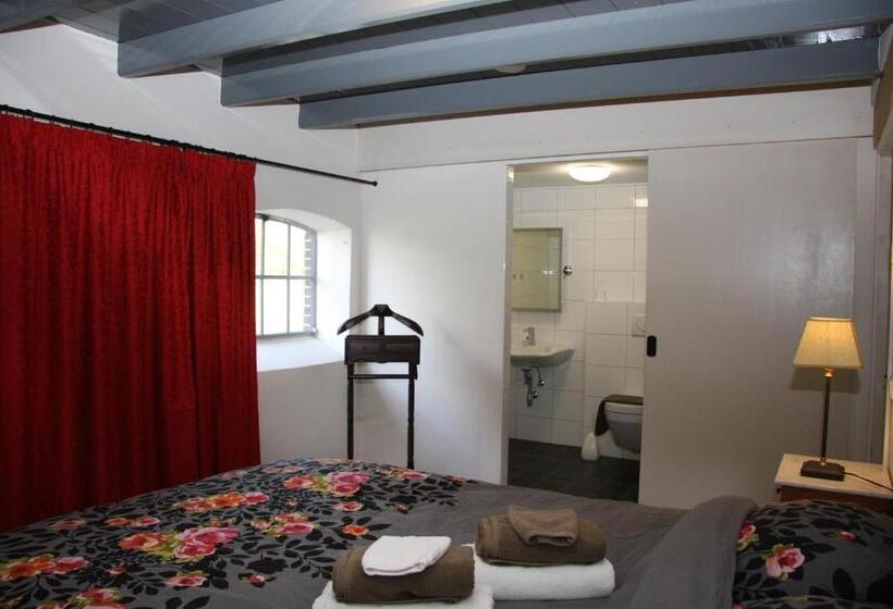 חדר סטנדרט, De Aze