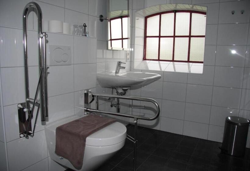 חדר סטנדרט, De Aze