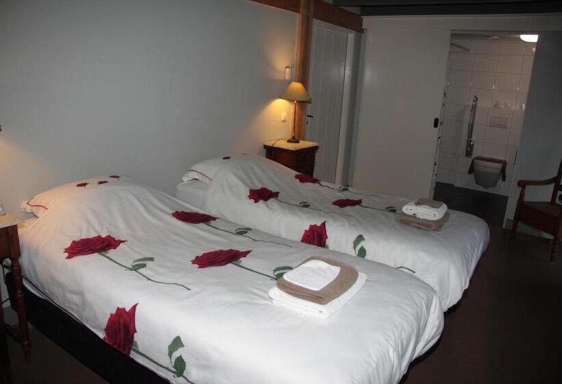 חדר סטנדרט, De Aze