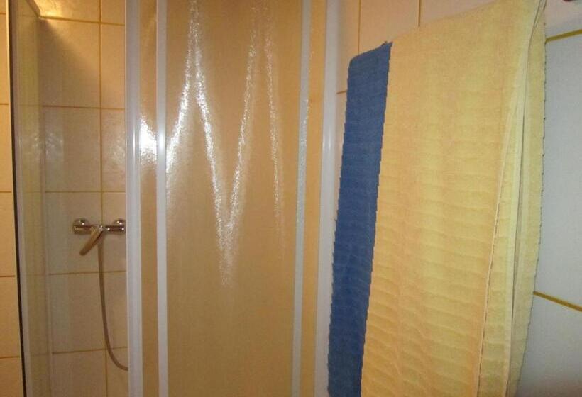 غرفة قياسية فردية, Haus Jochum