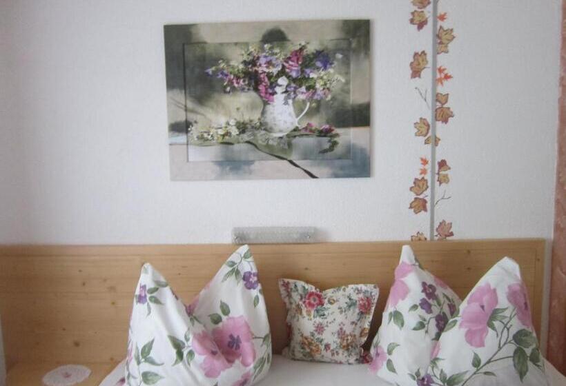 غرفة قياسية فردية, Haus Jochum