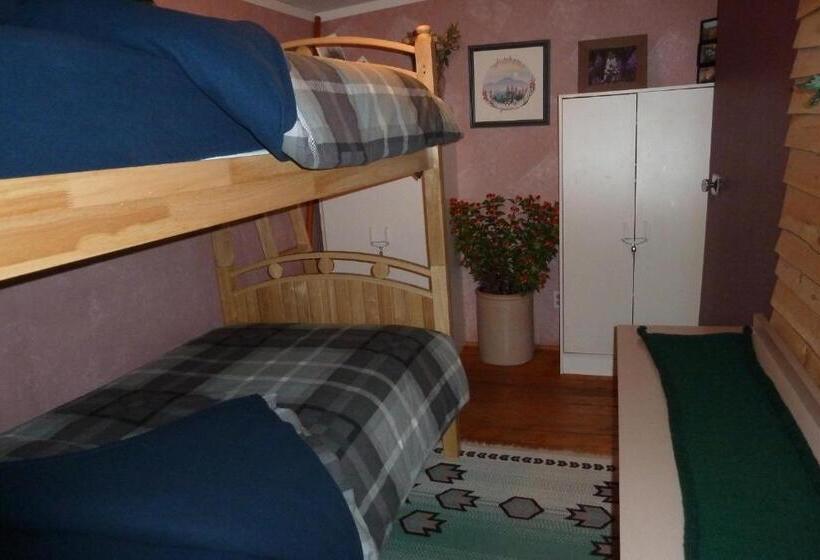 בית, 2 חדרי שינה, Triple B Bed N Breakfast