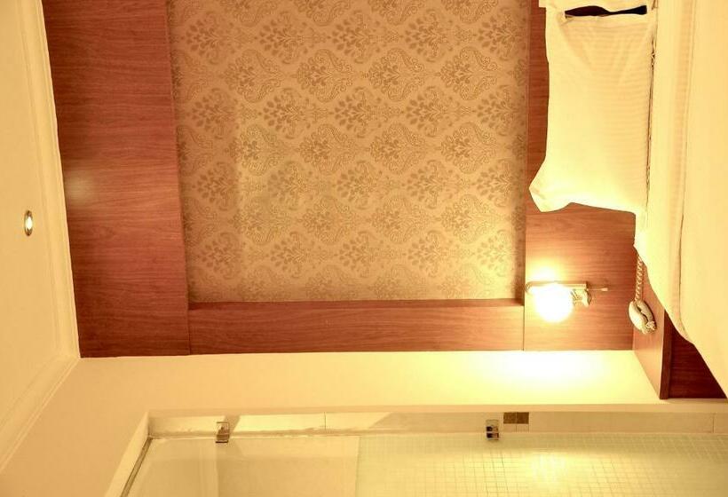 חדר סופריור, G Hotel Pontianak