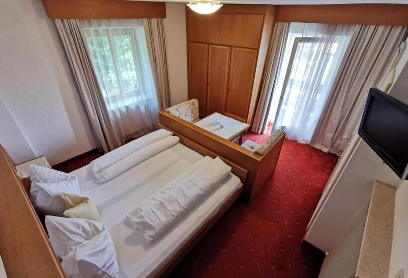 غرفة قياسية مزوَّدة بشُرفة, Active B&b Prairerhof