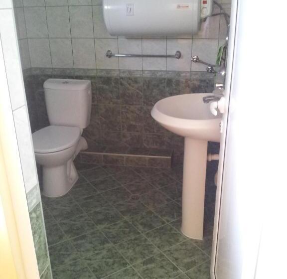 Номер Стандарт Трехместный, Guest House Emi