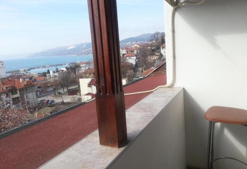 スタンダードルーム, Guest House Emi