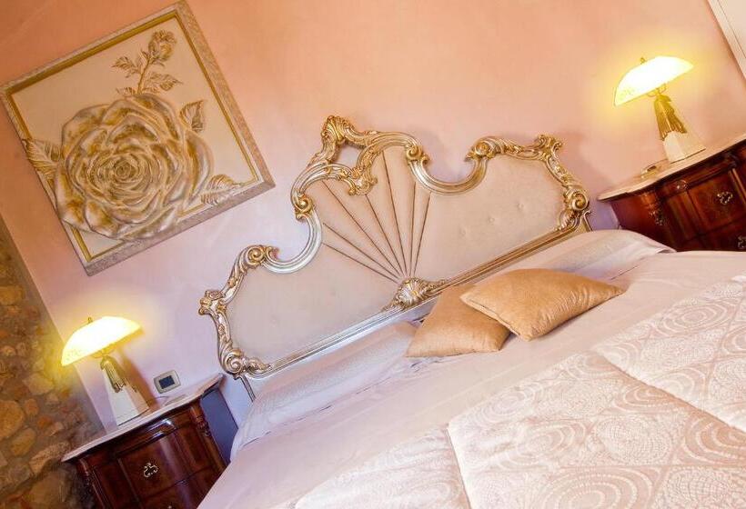 חדר סטנדרט, Strada Giulia 16