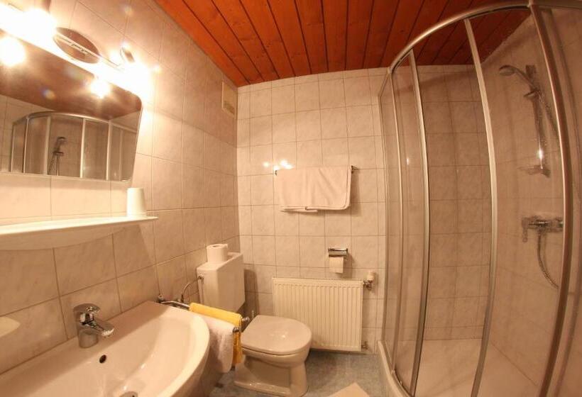 발코니가 있는 2 베드룸 아파트, Pension Kröll