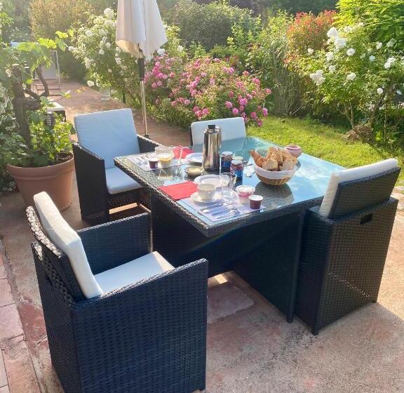 スイート, Villa Des Roses