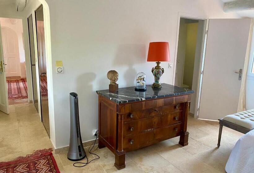 スイート, Villa Des Roses