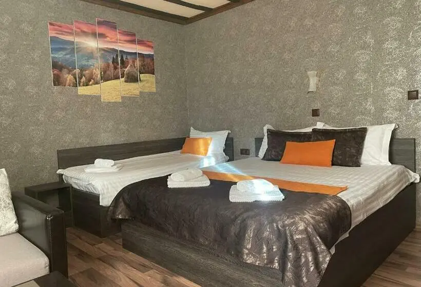 バルコニー付スタンダード４ベッドルーム, Asya Guest House