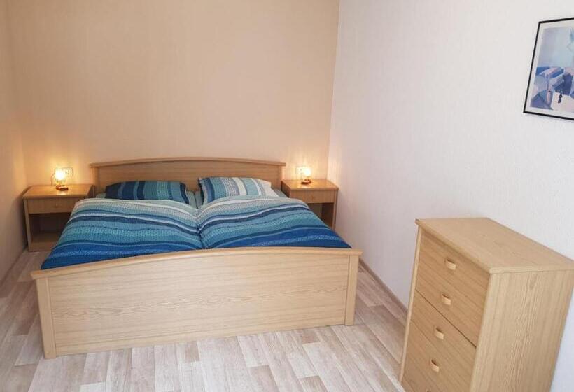 带1个卧室的带阳台的公寓, Ferienwohnung Viktoria