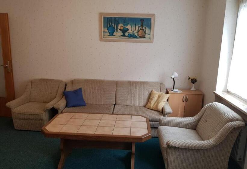 带1个卧室的带阳台的公寓, Ferienwohnung Viktoria