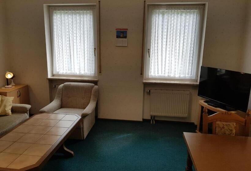 带1个卧室的带阳台的公寓, Ferienwohnung Viktoria