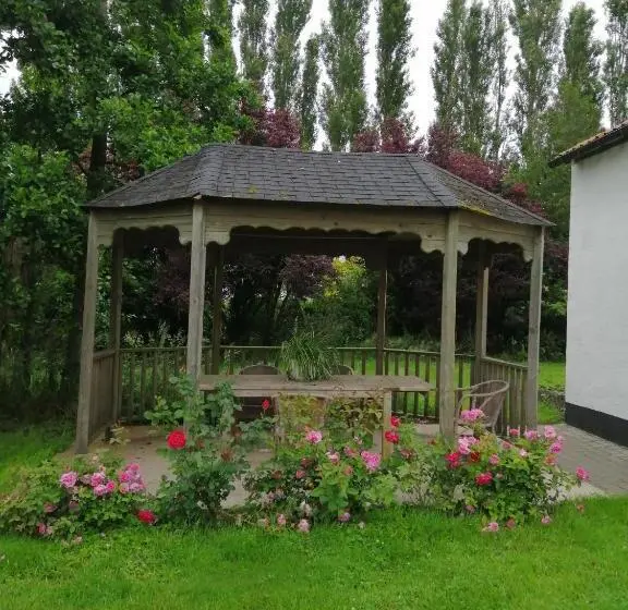 バス共有のスタンダードルーム, B&b Ter Castaigne
