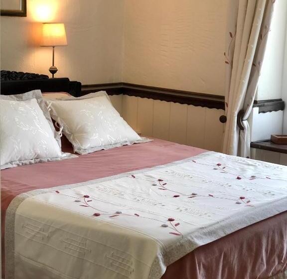 Номер Стандарт, Le Chevrefeuille Chambres D Hotes Et Gîtes De Charme