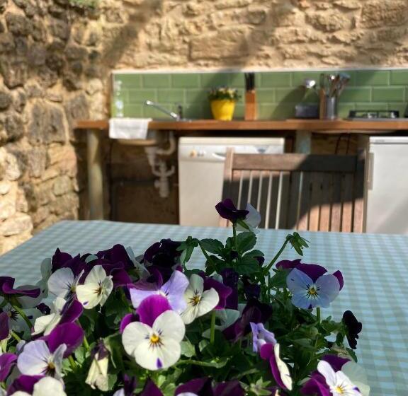 דירת שלושה חדרים, Le Chevrefeuille Chambres D Hotes Et Gîtes De Charme