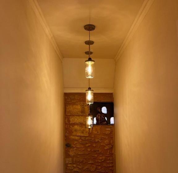 דירת שלושה חדרים, Le Chevrefeuille Chambres D Hotes Et Gîtes De Charme