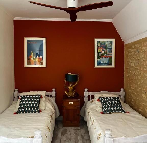 דירת שלושה חדרים, Le Chevrefeuille Chambres D Hotes Et Gîtes De Charme