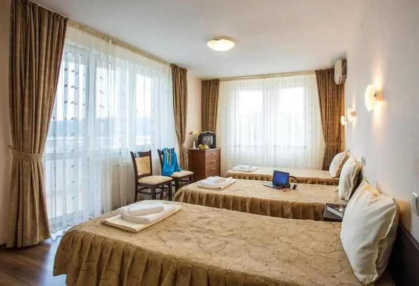 スタンダードトリプルルーム, Family Hotel Saint Konstantin